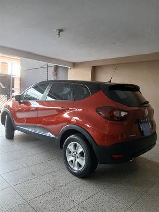 RENAULT CAPTUR 1.6 16V SCE FLEX INTENSE X-TRONIC RENAULT CAPTUR 1.6 16V SCE FLEX INTENSE X-TRONIC